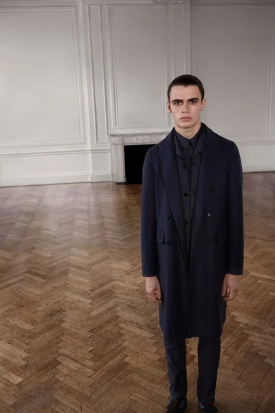 Look 38